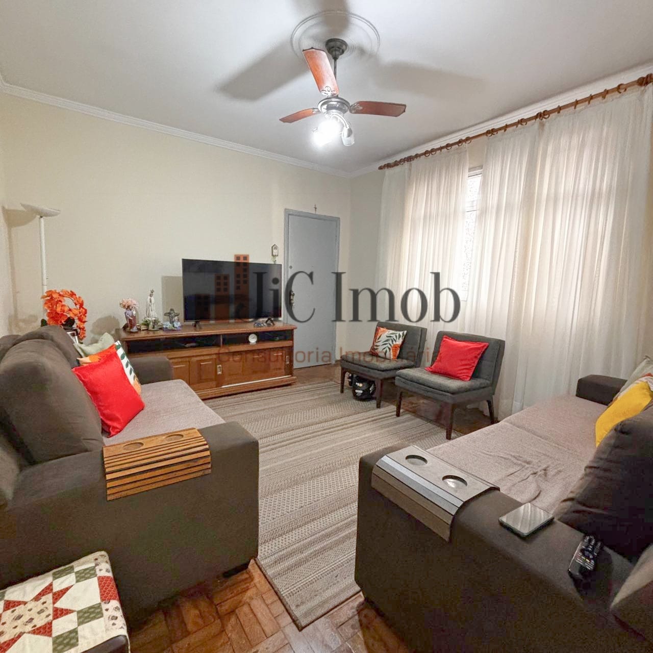 Apartamento à Venda – 3 Dormitórios com Suíte + Dependência no Marapé, Santos-SP